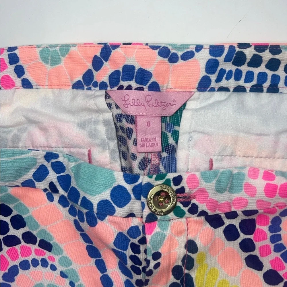 Colorful Patterned Women's Shorts - Picture 4 of 6